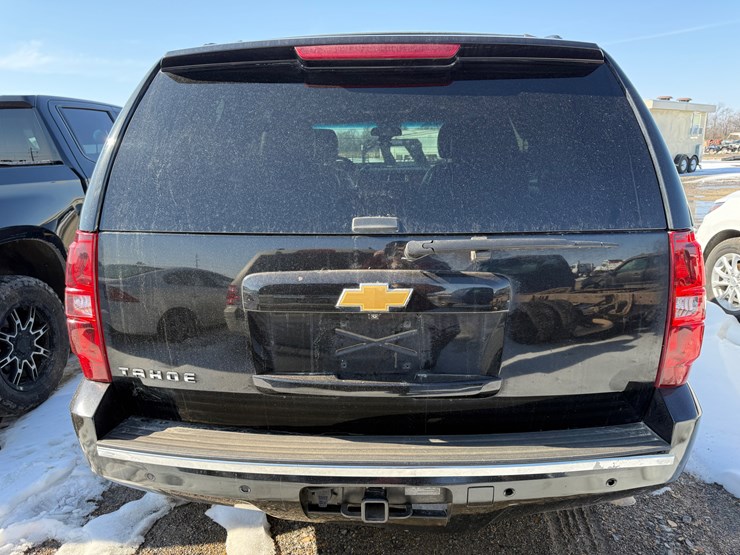 2014-chevrolet-tahoe-image-5