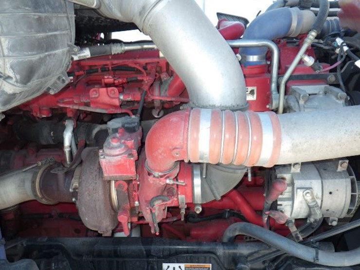 2021-peterbilt-579-image-31