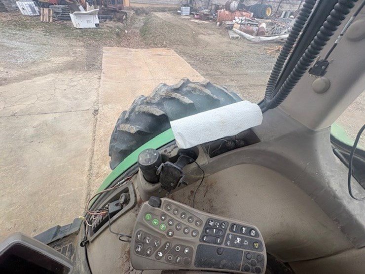 john-deere-8320r-image-65