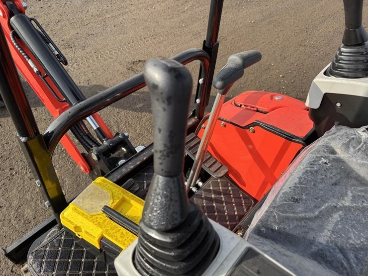 2025-tpm-18k-hydraulic-excavator-image-21