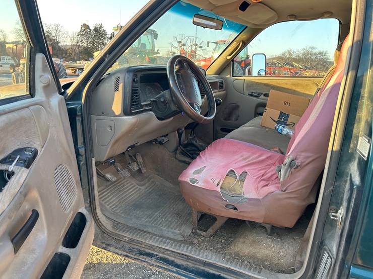 1995-dodge-3500-image-9