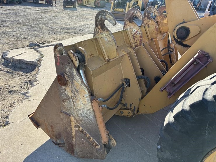 caterpillar-924g-image-8