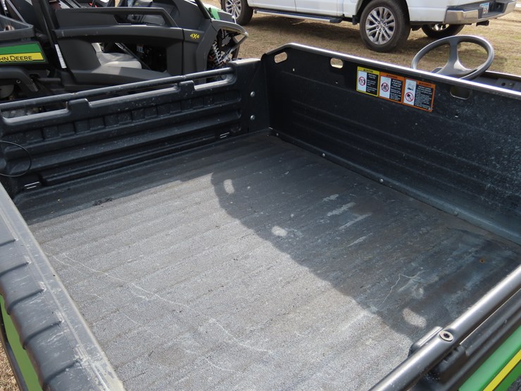 2024-john-deere-gator-image-6