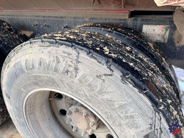 2018-mack-granite-gu713-image-15