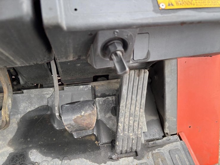 2006-toyota-7fgcu20-image-23