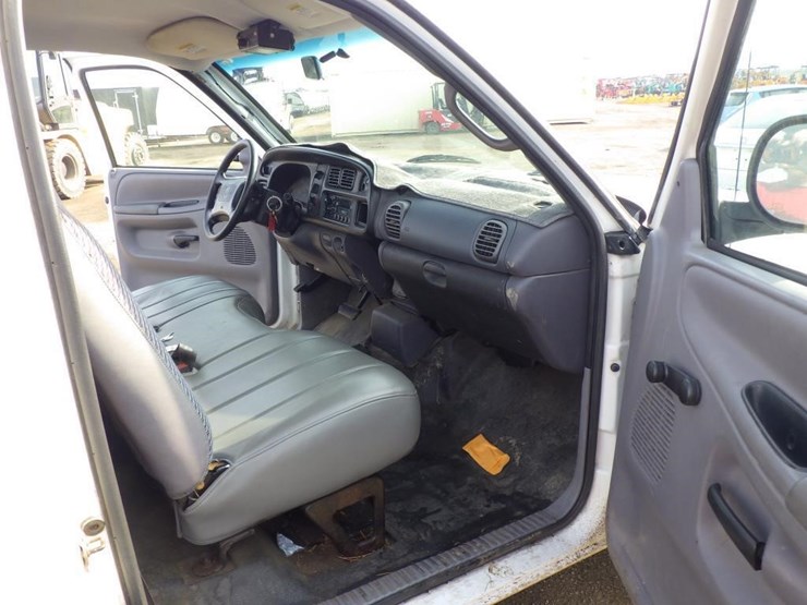 1999-dodge-ram-3500-image-6