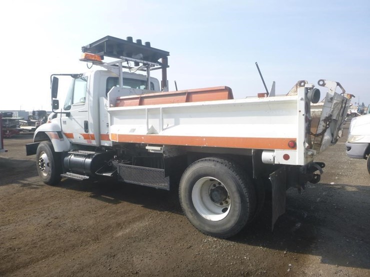 2004-international-7400-image-4