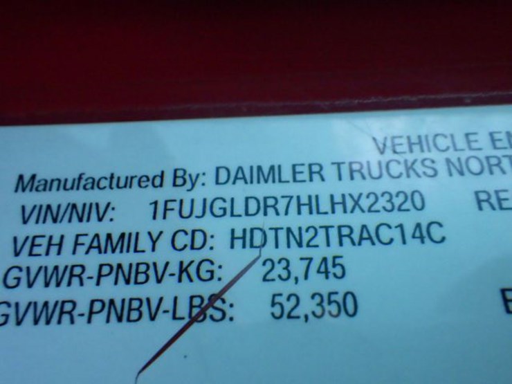 2017-freightliner-cascadia-125-image-21