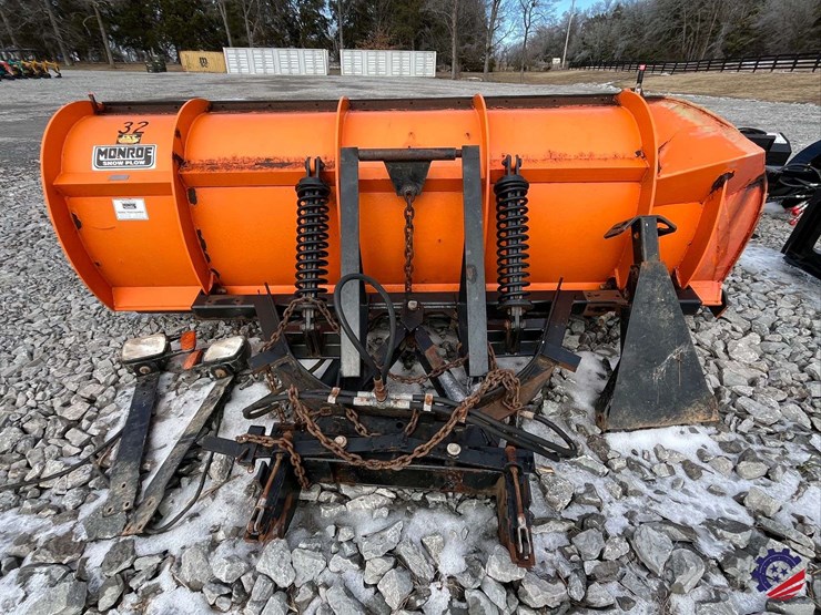 monroe-11’-snow-&-ice-plow-image-12