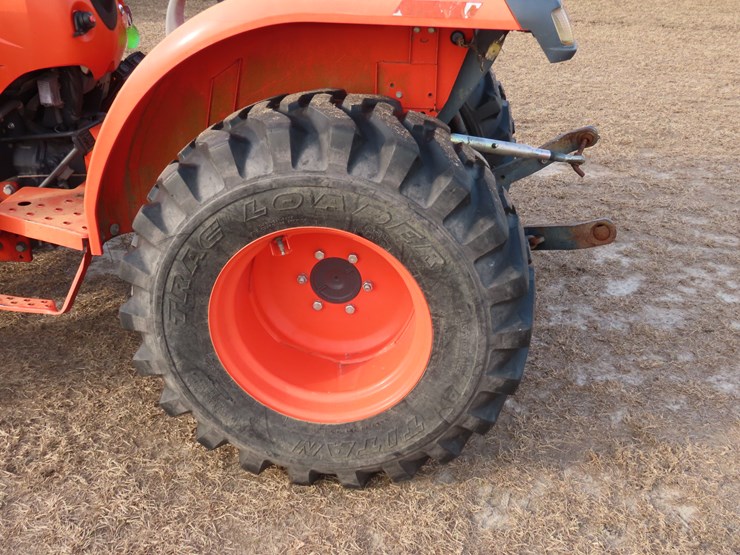 2014-kubota-l3901-image-13