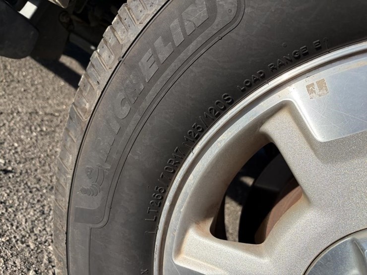 2011-ford-f150-image-32