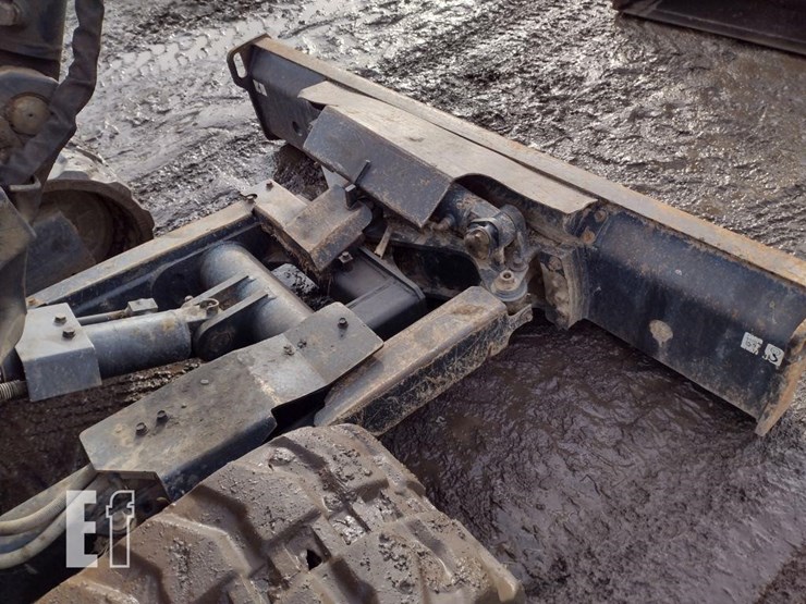 2017-kubota-kx040-4-image-24