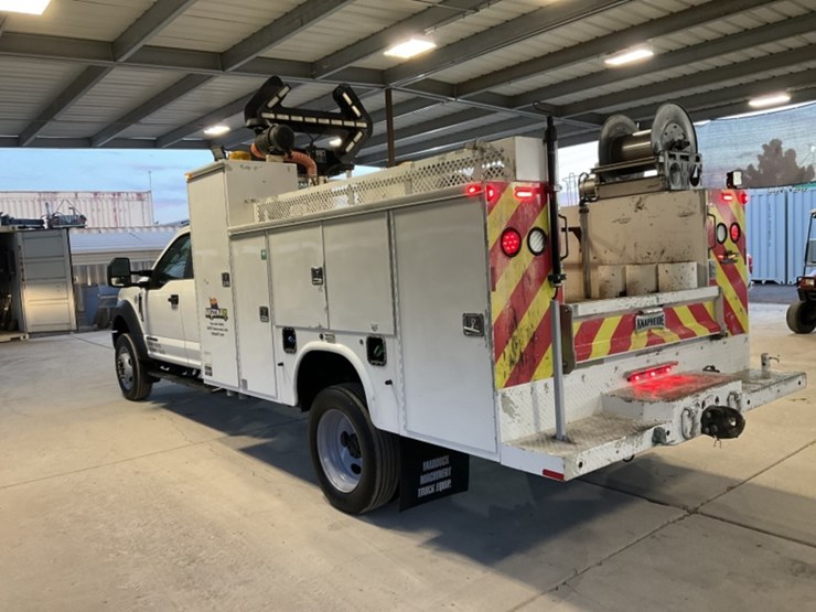 2017-ford-f550-image-5