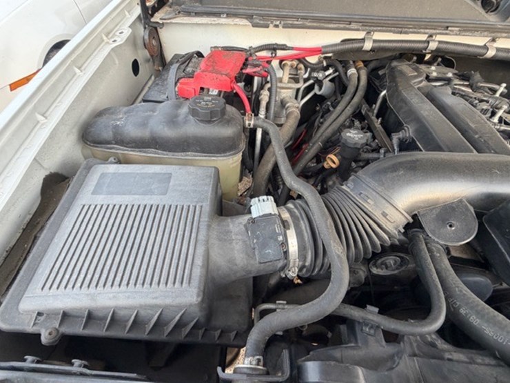 2012-chevrolet-tahoe-image-48