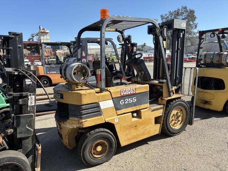 daewood-g25s-2-forklift-image-3