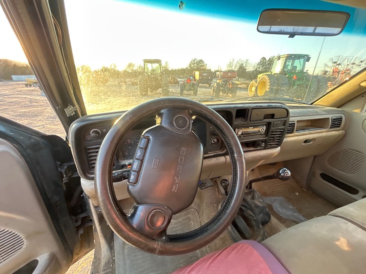 1995-dodge-3500-image-11