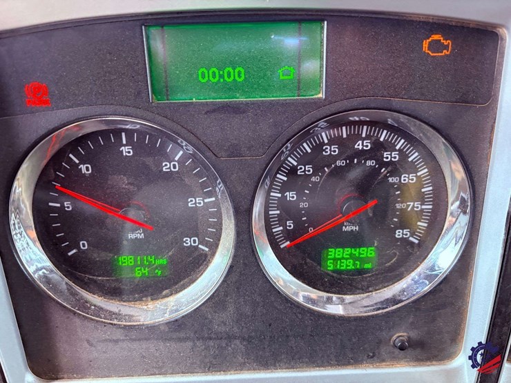 2016-kenworth-t800-image-78