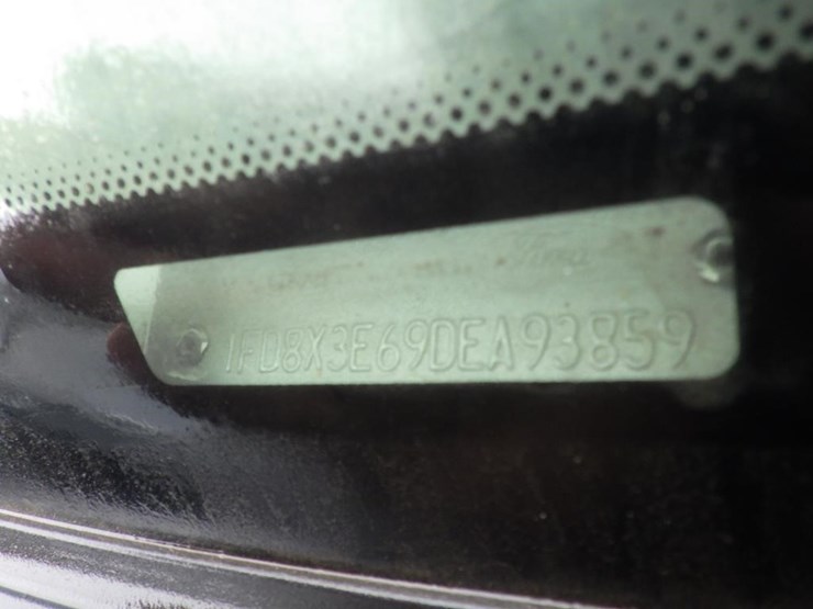 2013-ford-f350-image-15