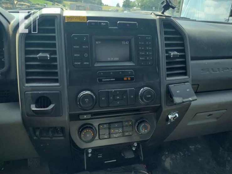 18-ford-f550-image-9