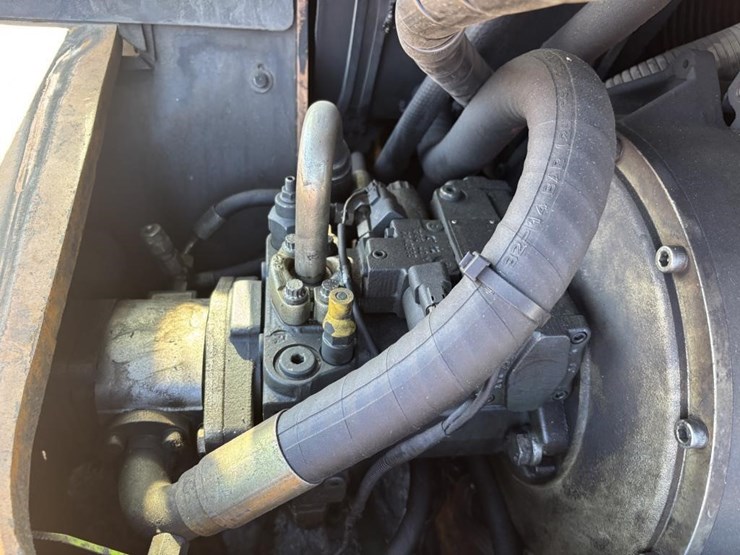 case-d21e-wheel-loader-image-36