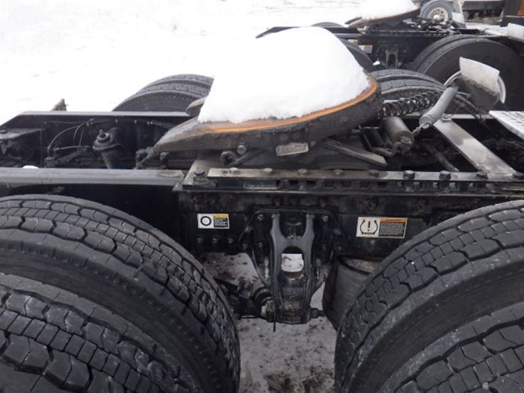 2022-kenworth-t680-image-9