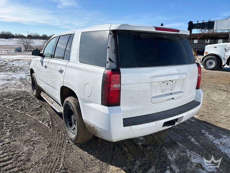 2020-chevrolet-tahoe-image-3