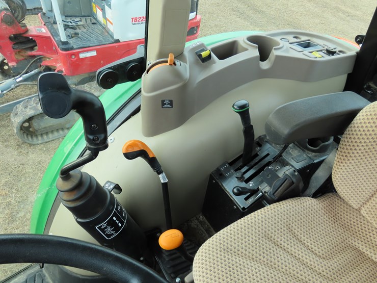 2022-john-deere-5055e-image-14