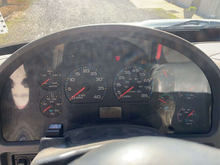 2005-international-durastar-4300-image-22