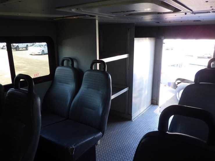 2012-ford-f550-image-15