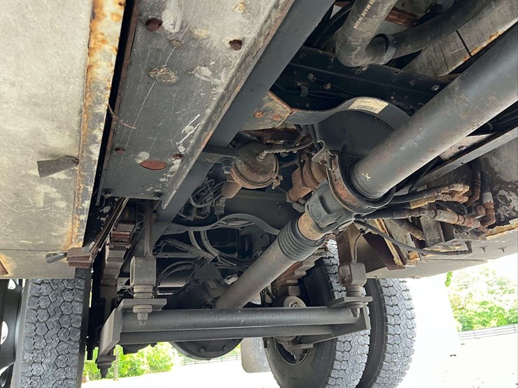 2005-gmc-c8-cable-placer-truck-image-60