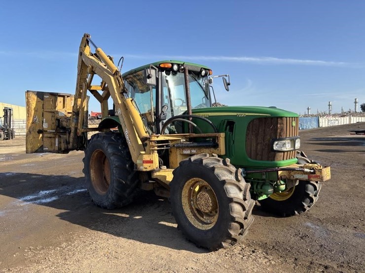 2005-john-deere-7220-image-2