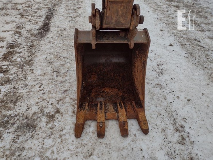 2016-deere-35g-image-14