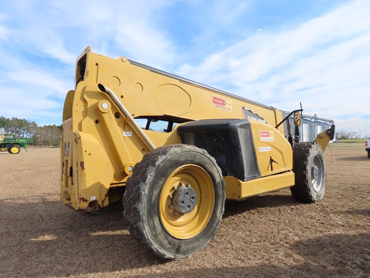 2017-caterpillar-tl1055d-image-9