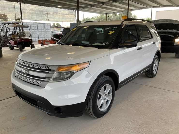 2013-ford-explorer-image-4