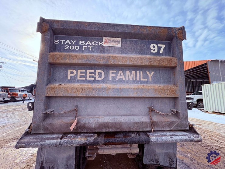 2017-mack-granite-gu713-image-23