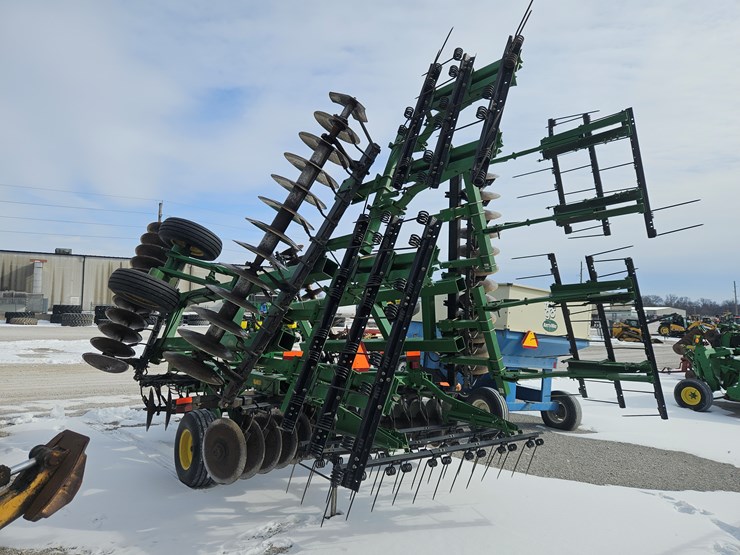 john-deere-637-image-11