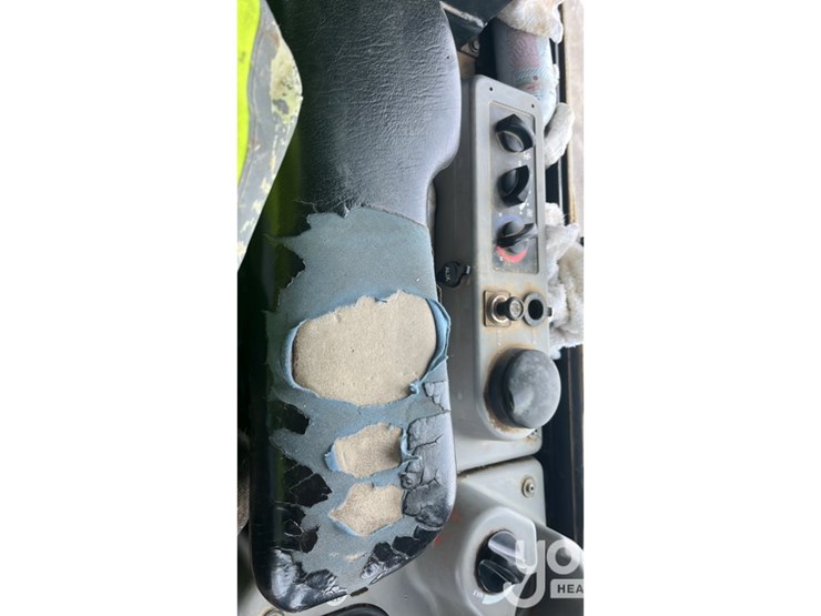 2014-komatsu-d61pxi-23-image-31