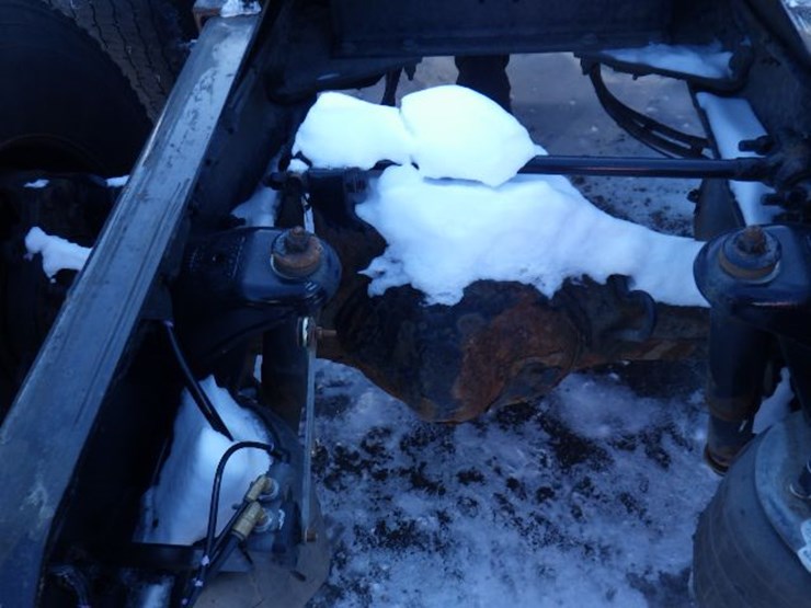 2019-peterbilt-579-image-12