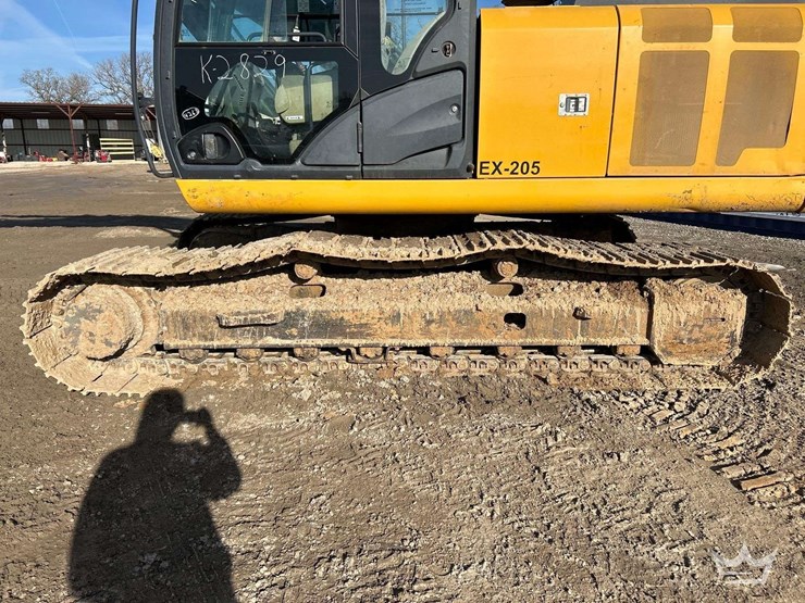 2013-deere-210g-image-27