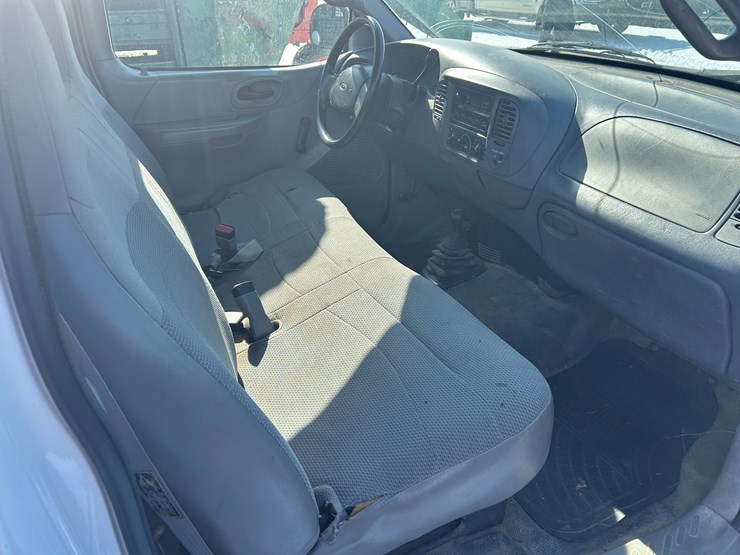 2000-ford-f150-image-13