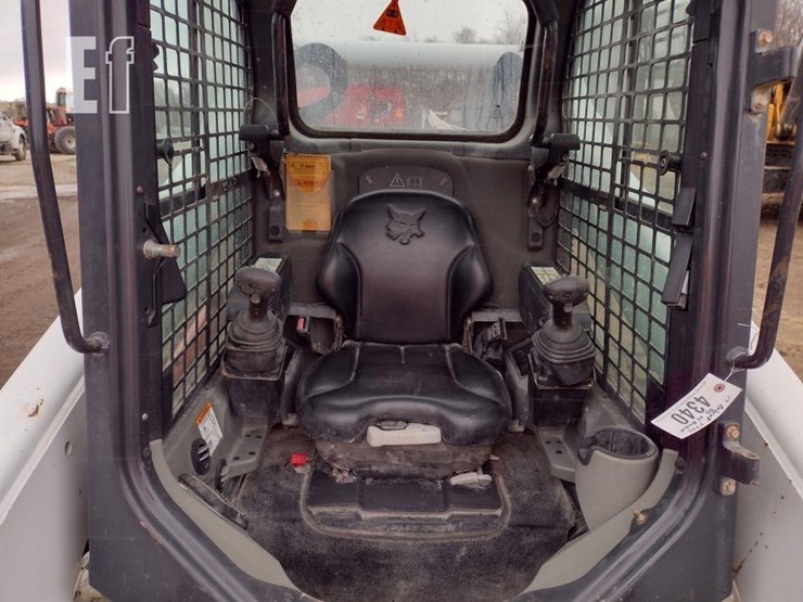 2017-bobcat-t740-image-13