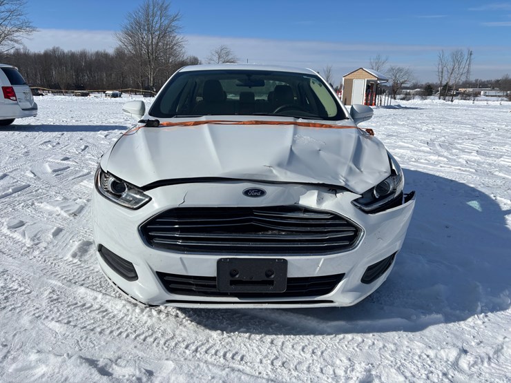 #1119-•-2016-ford-fusion-hybrid-passenger-car-image-5