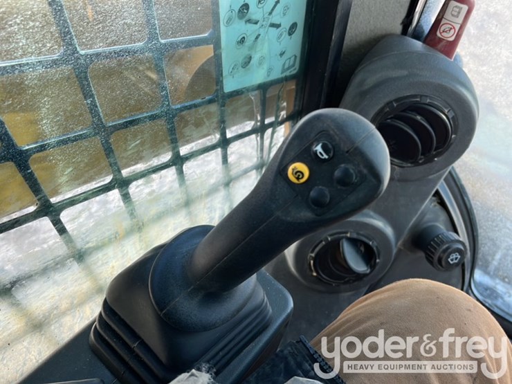 2023-caterpillar-259d3-image-22