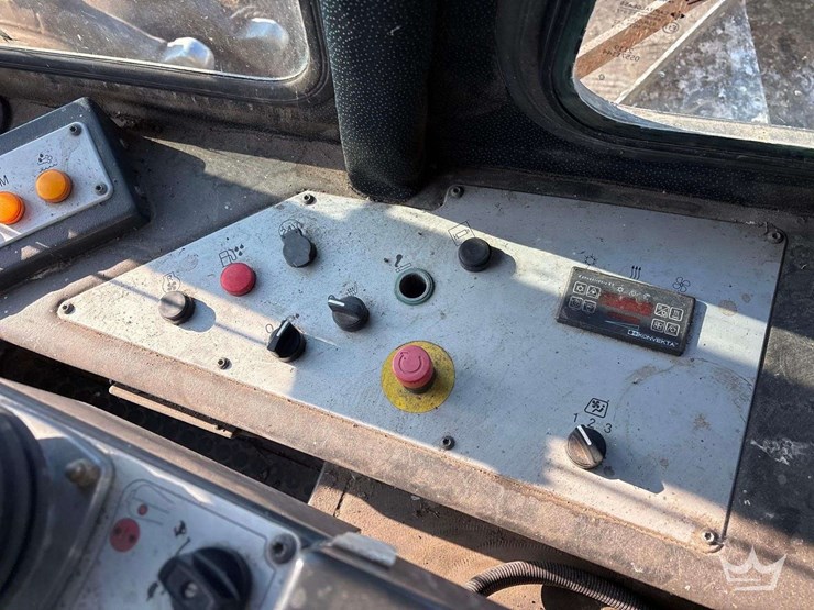 2018-bomag-bc572-articulated-refuse-compactor-image-15