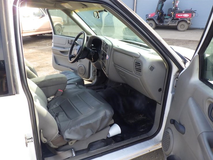 2003-chevrolet-s10-image-6