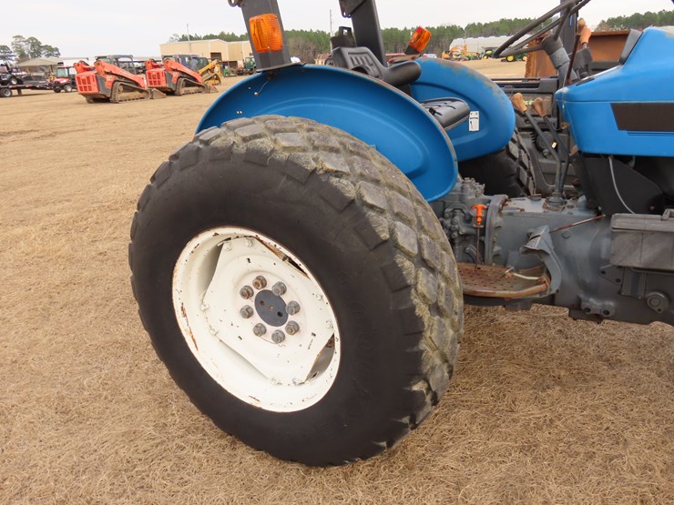 new-holland-3930-image-5