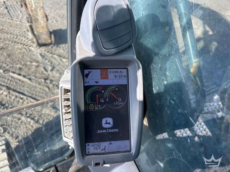 2013-deere-210g-image-13