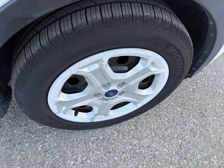 2017-ford-escape-image-33