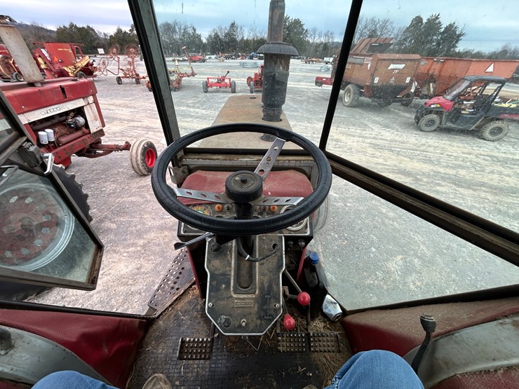 white-2-135-image-12