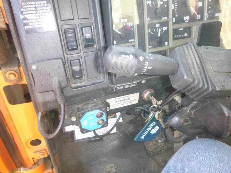 2001-international-4900-image-10